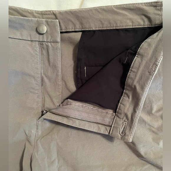 Men’s Lululemon Shorts - Picture 6 of 7